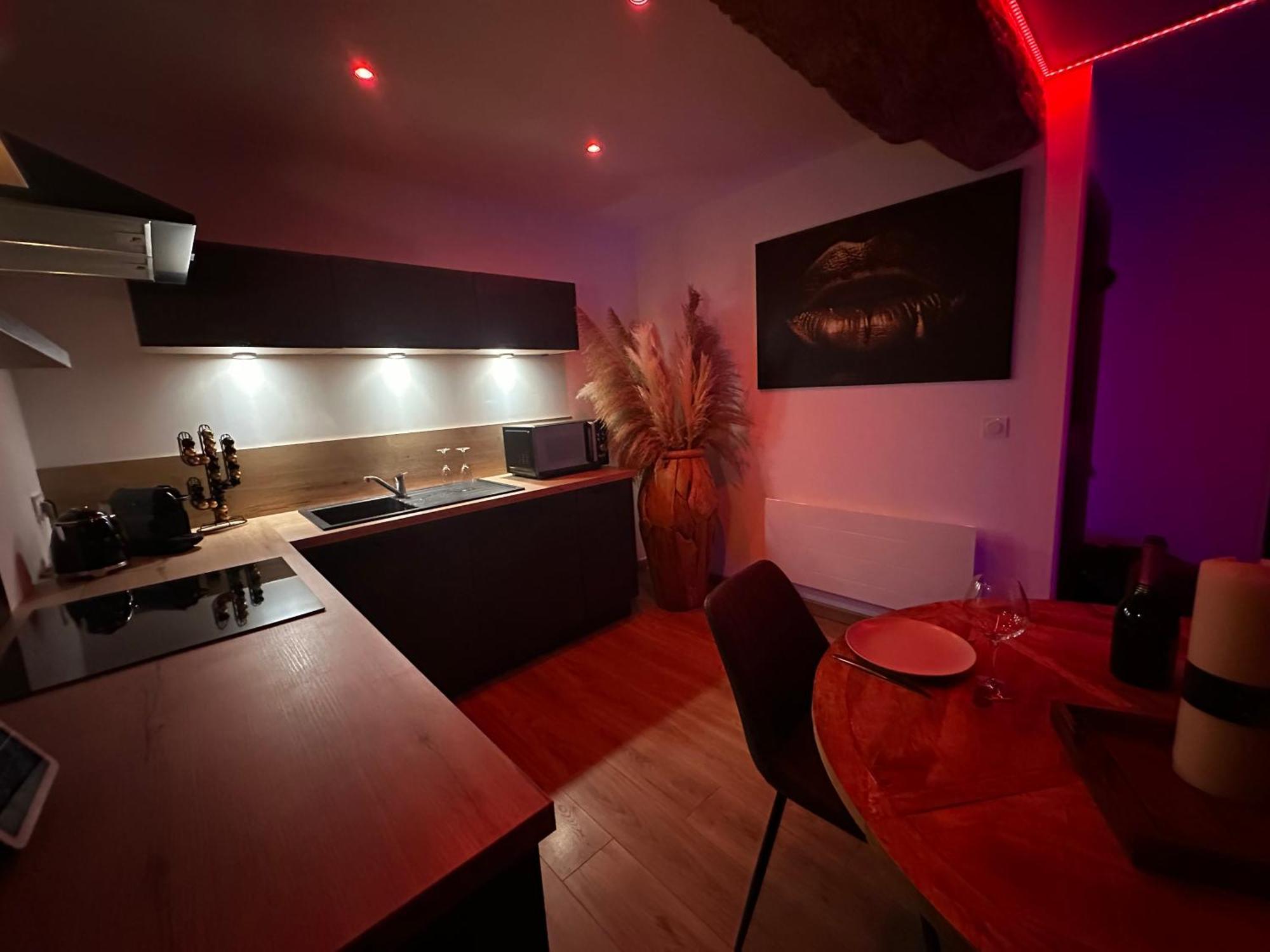 Roomandx-Loveroom-Caen-Bayeux Le Fresne-Camilly Extérieur photo