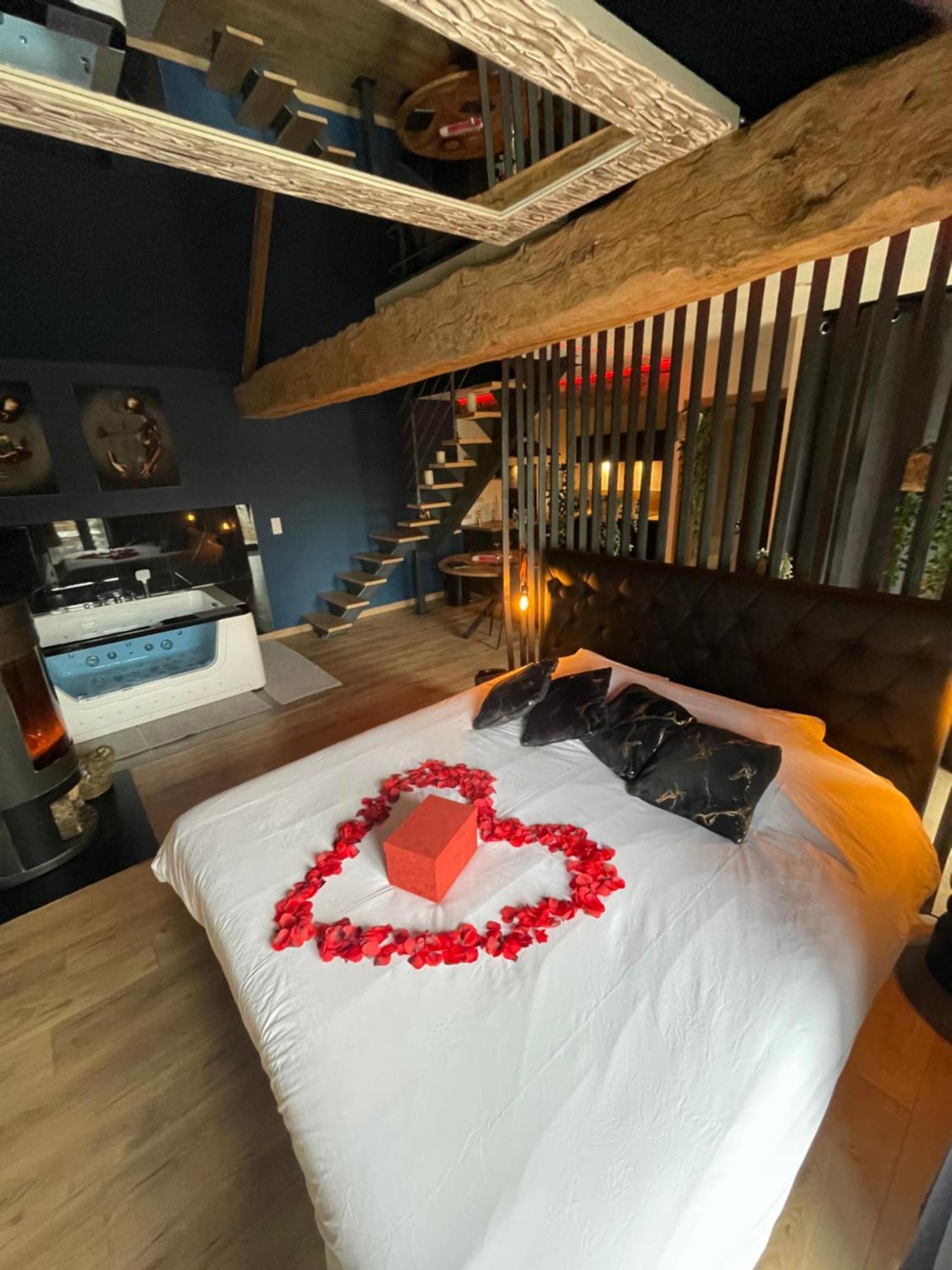 Roomandx-Loveroom-Caen-Bayeux Le Fresne-Camilly Extérieur photo